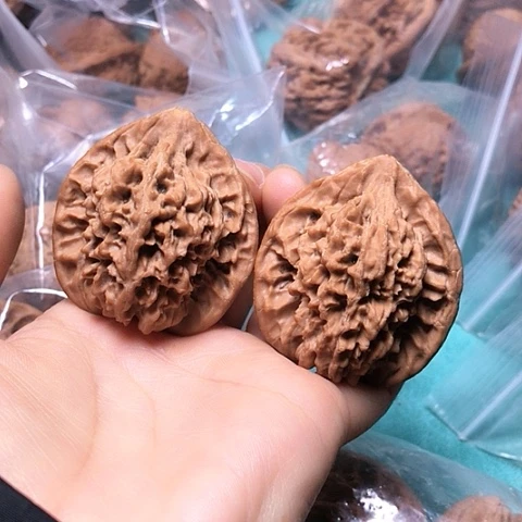 核桃核雕院*42乾隆纹磕尖不修