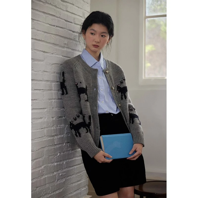 NICE PEOPLE直播 100羊毛 小黑猫提花圆领针织开衫外套