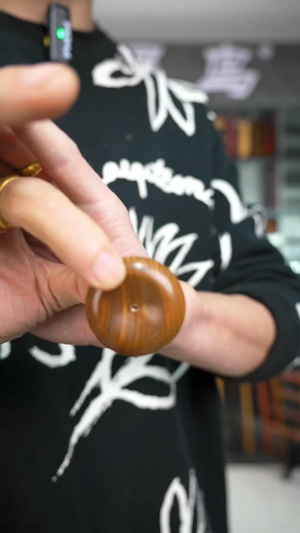 【闪购商品】维腊木（绿檀）手作木制雕刻品