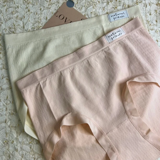 无缝中高腰内裤女舒适三角裤大版型包臀不夹屁屁舒适柔软亲肤