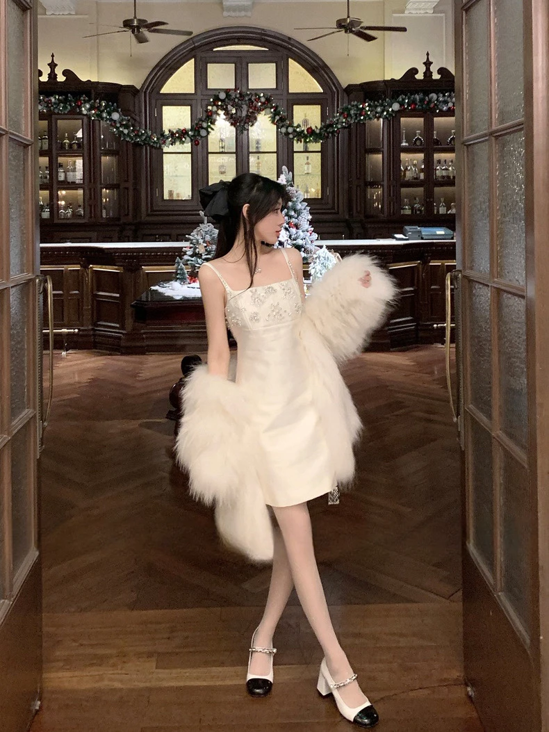 海边度假绝美重工亮钻吊带白色连衣裙高级气质收腰名媛裙子LX119