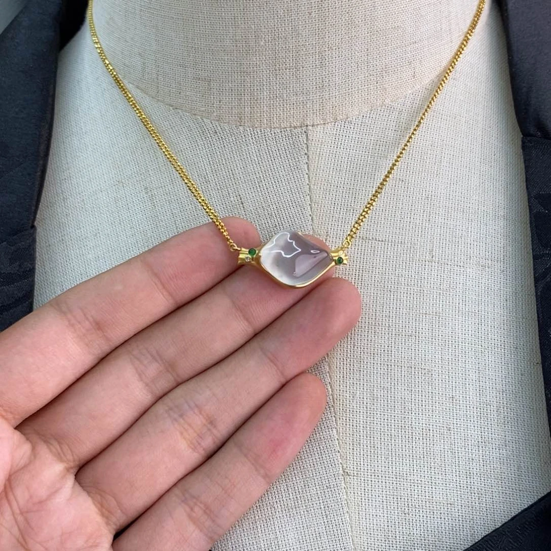 翡翠颈饰18K金镶嵌吊坠