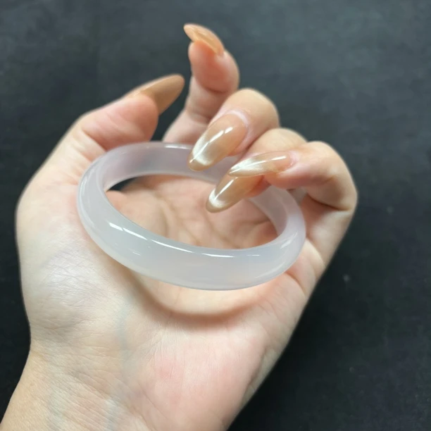 白月光天然玛瑙带眼手镯带玛瑙眼纹里荔枝冻手镯多样性发一