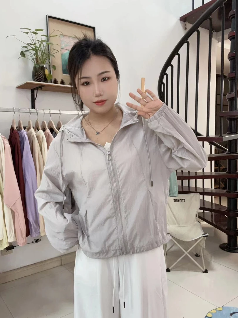 2024夏季轻薄防晒衣女长袖运动户外休闲透气薄款宽松短款百搭连帽