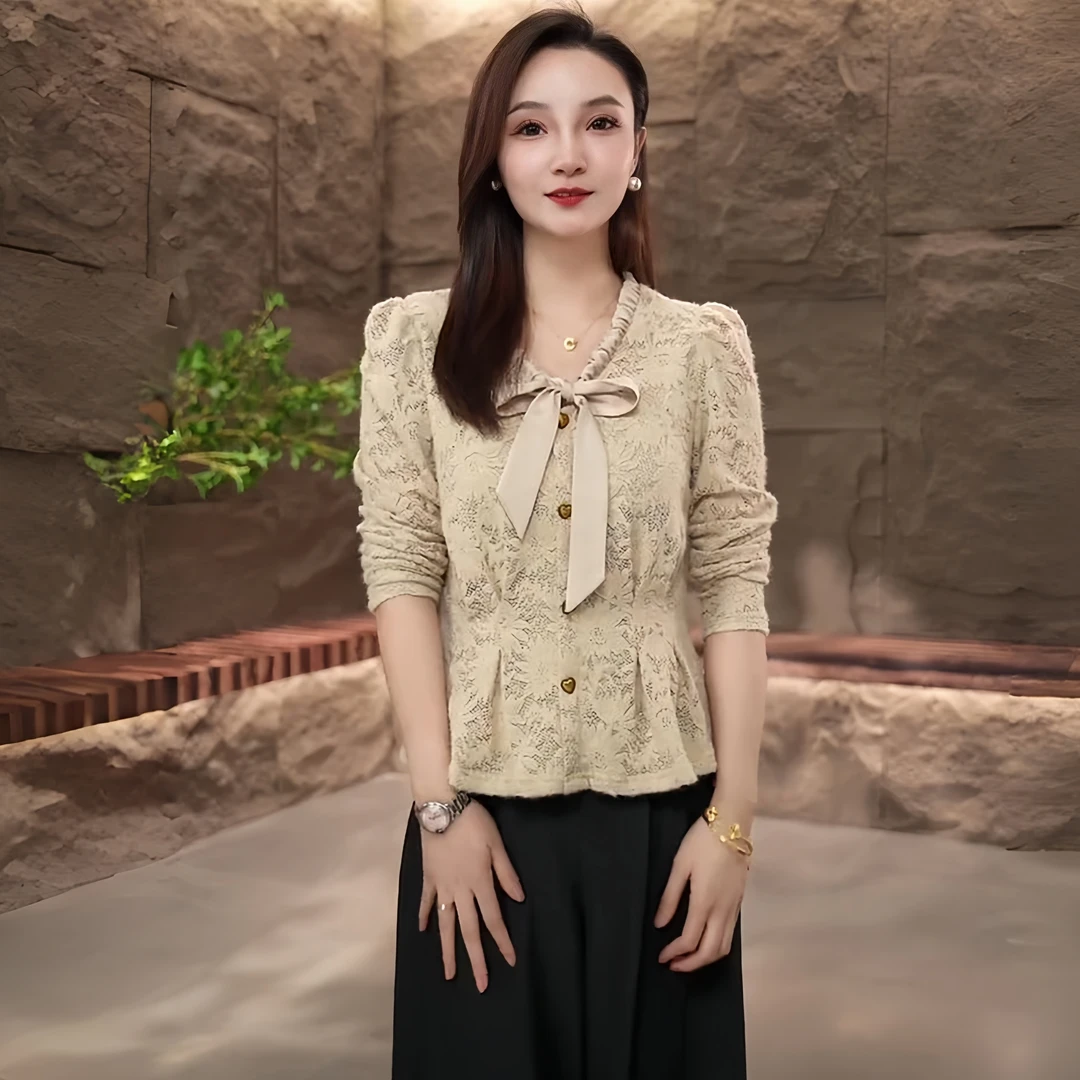 法式加绒加厚蕾丝衫女秋冬新款甜美系带短上衣百搭修身绣花打底衫