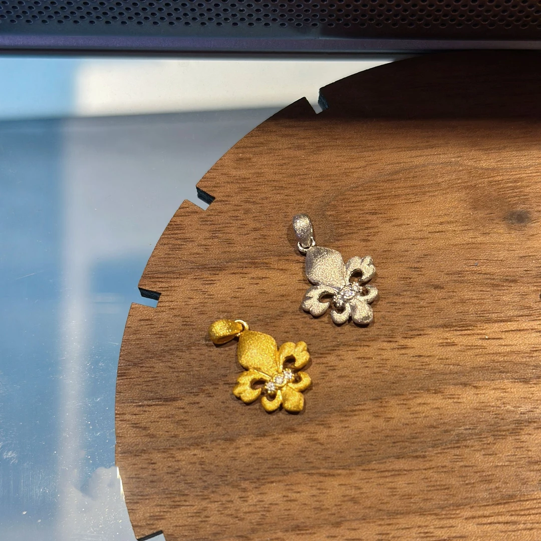 吊坠925银 鸢尾花双面磨砂拉丝吊坠轻奢高级感 （不含链）9013