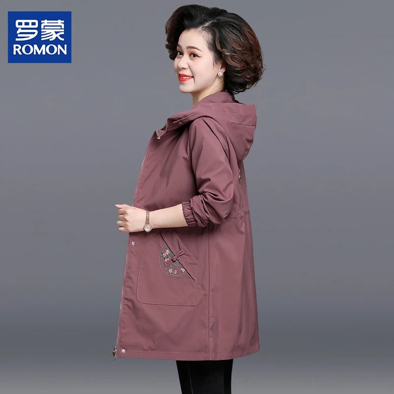 罗蒙名牌妈妈春装洋气民族风外套中老年女时尚春秋季风衣连帽上衣
