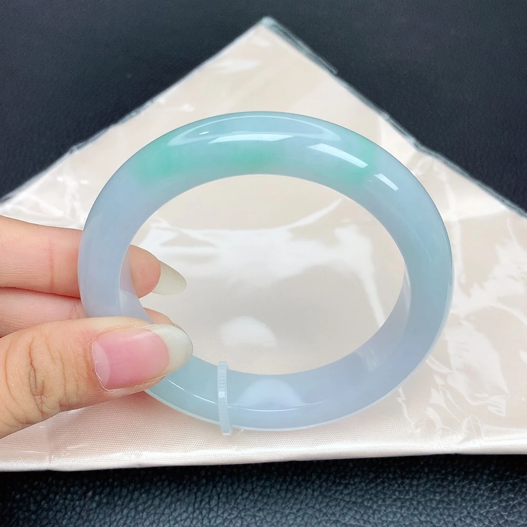 翡翠手镯未镶嵌圈口55.5