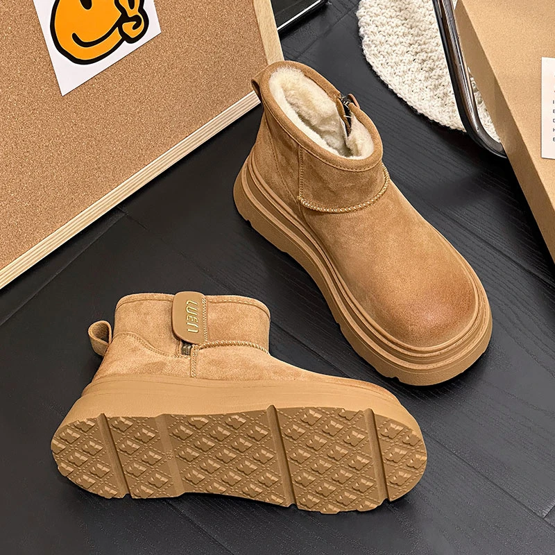 2024冬季新款加绒加厚东北防滑棉鞋潮流雪地靴显高显瘦平底短靴女