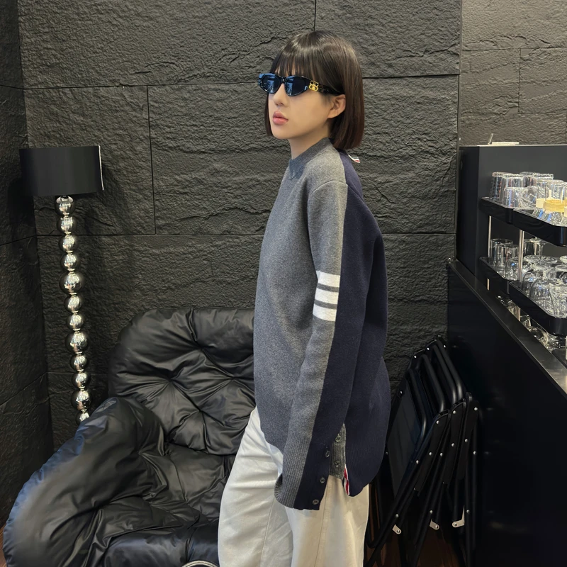 【双色拼接】2024新款时尚显瘦百搭双色拼接圆领套头毛衣男女同款