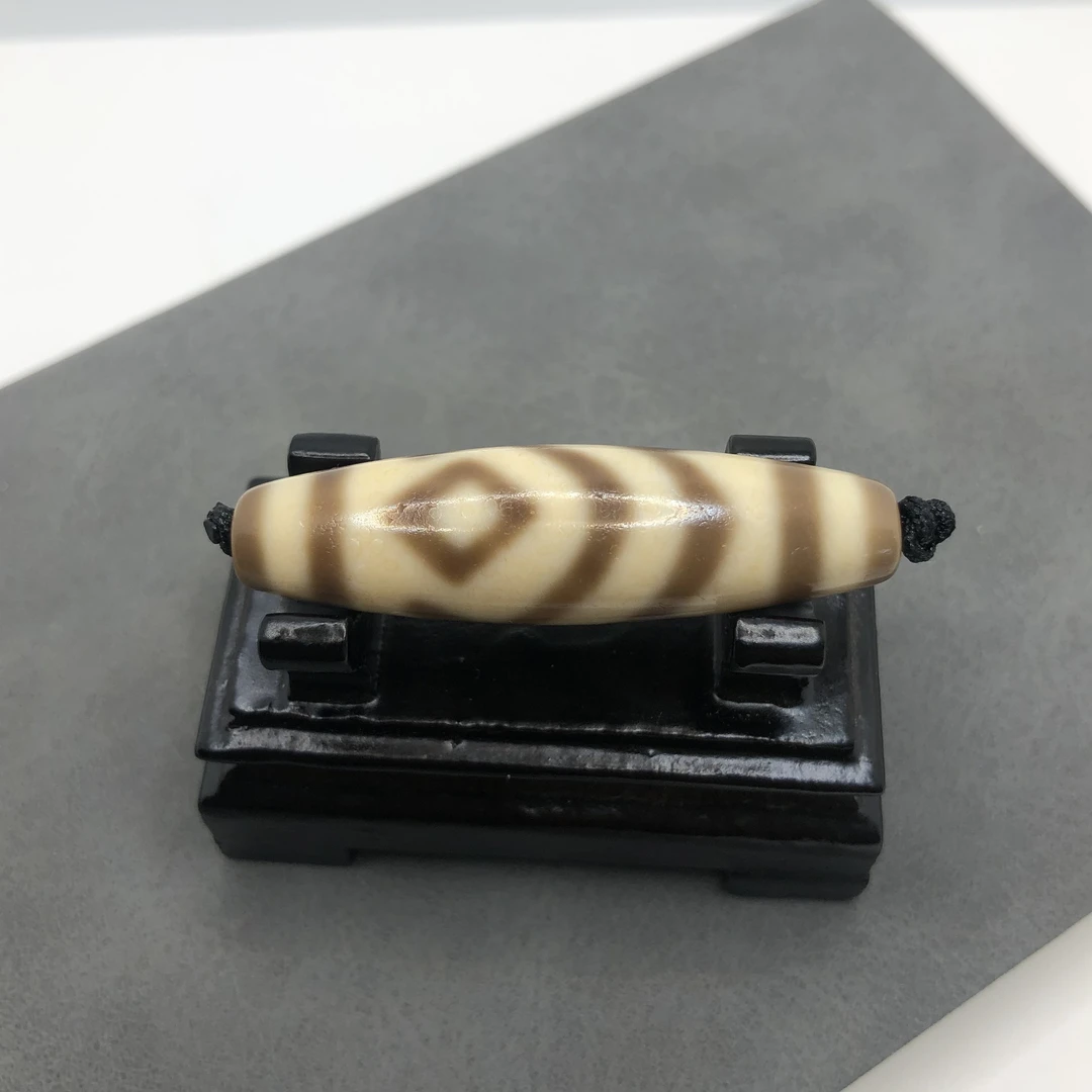 藏式仿老 满钙化『牙黄双鱼』12.2*43.8 镶蚀玛瑙台珠 锁骨链