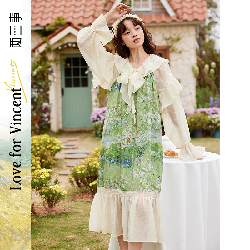 两三事梵高艺术 游吟芳苑 2023夏季新款少女风碎花拼接吊带连衣裙