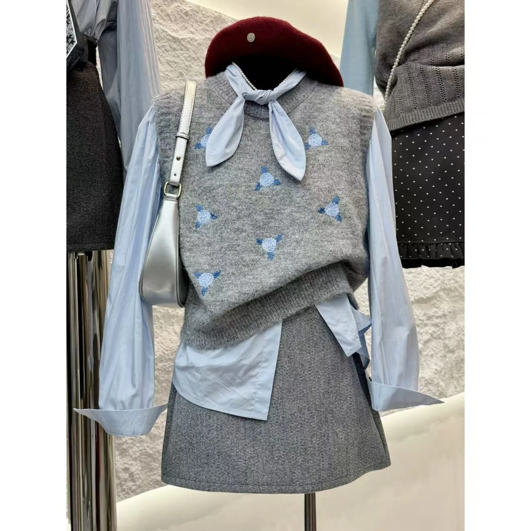 刺绣花朵针织马甲蝴蝶结设计感衬衣百褶半身裙女2025秋冬时尚套装