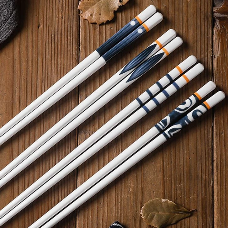 日式陶瓷筷子家用防霉防滑健康环保易清洗耐高温不变形骨瓷筷子