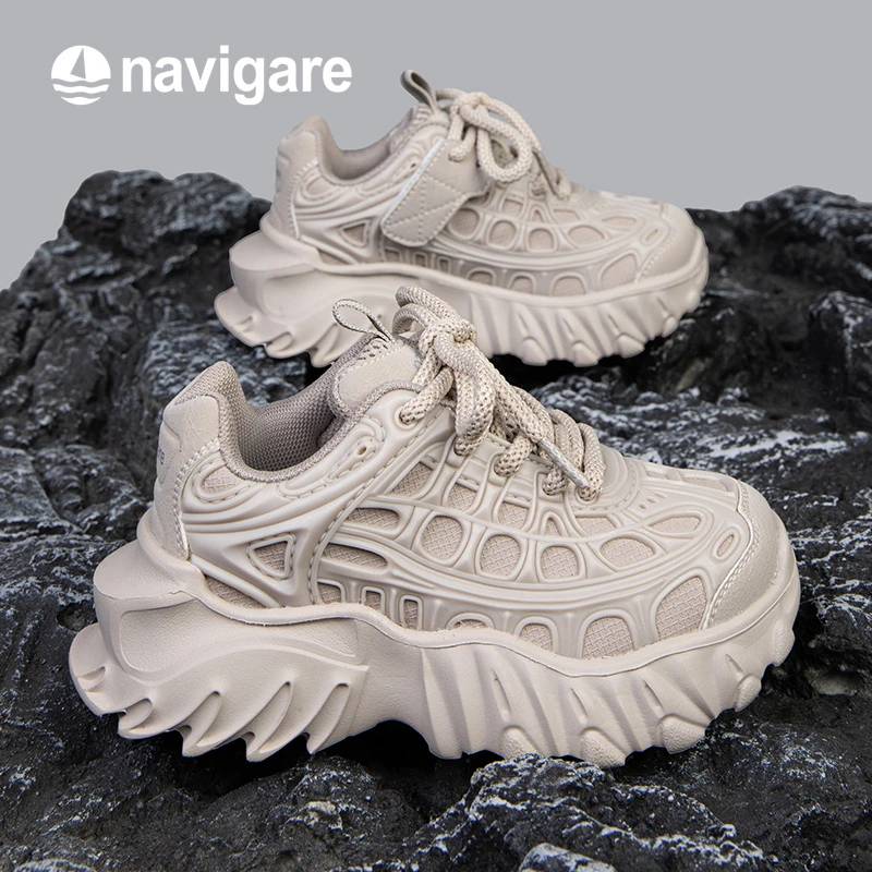 Navigare/纳维凯尔女童爆款百搭板鞋黑色复古老爹鞋FCBY233005