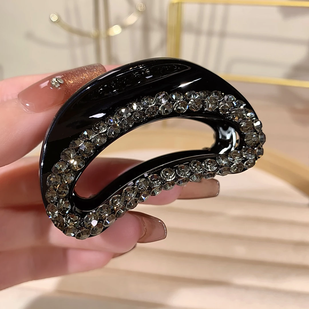 约6公分抓夹 网红镶钻黑色抓夹女气质时尚中号盘发夹新款发抓头饰