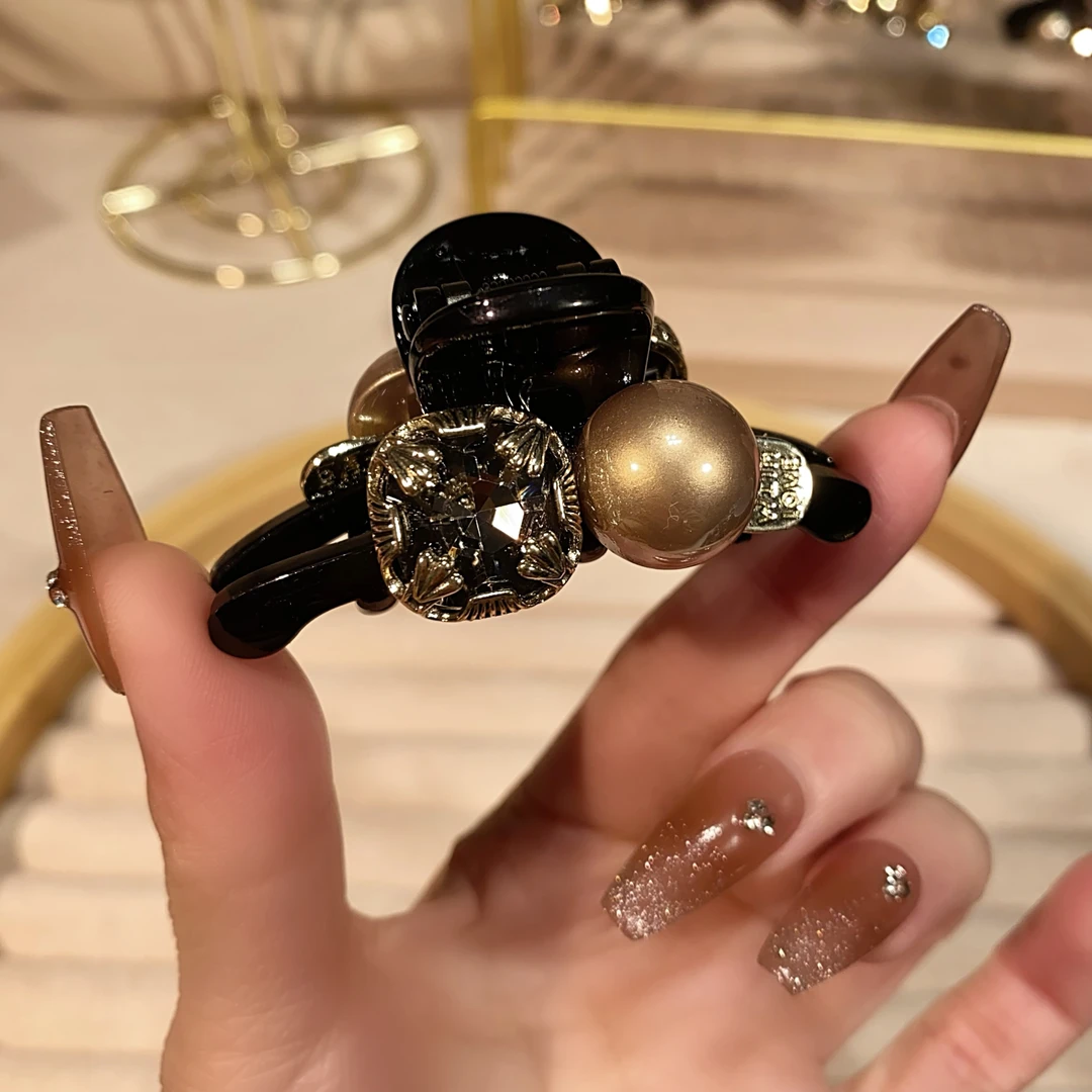 6公分侧边刘海夹抓夹镶钻半抓小发夹珍珠高端鲨鱼夹2025新款头饰