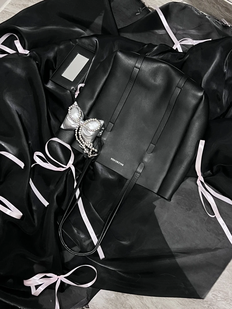 95新 Balenciaga/巴黎世家 现代款2way xw