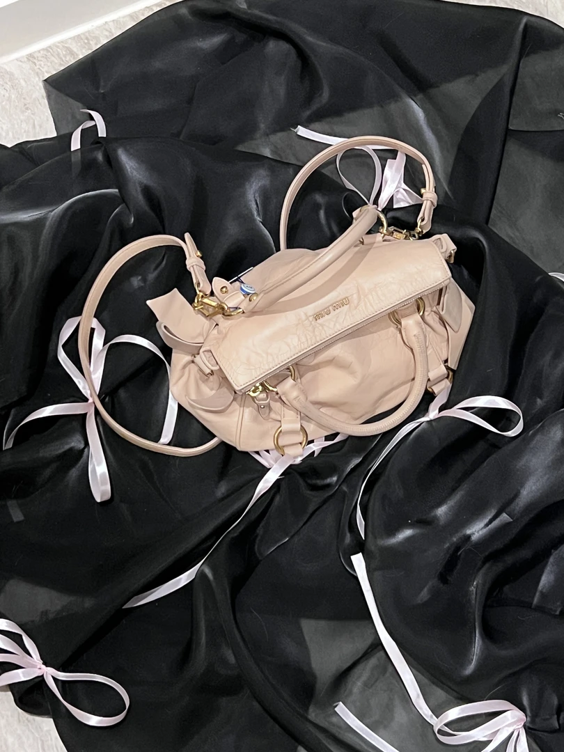 95新 MIU MIU/缪缪 机车单肩包xw