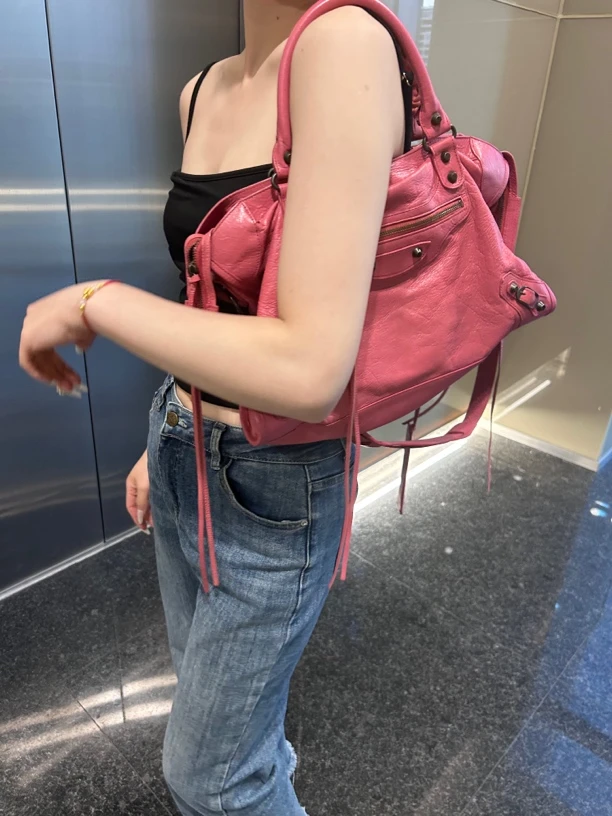 95新 Balenciaga/巴黎世家 休闲时尚百搭单肩包