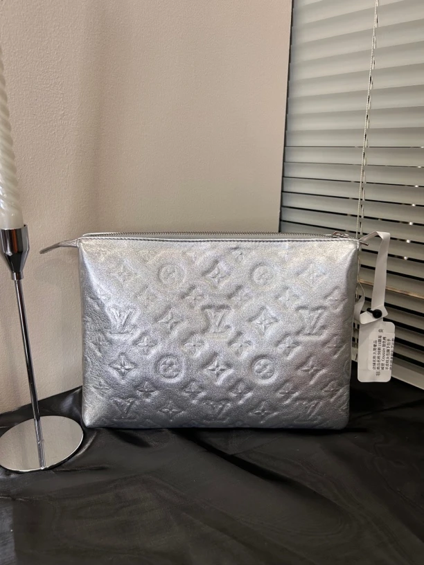 95新 LouisVuitton/路易威登 lv银色手袋斜挎包
