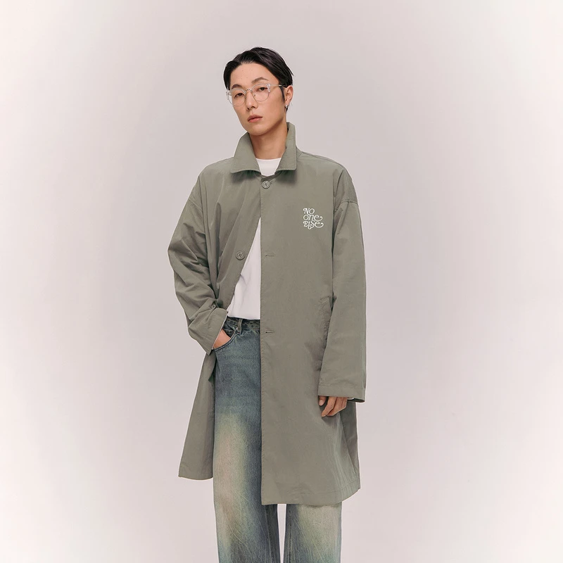 NO ONE ELSE美式复古女装字母男女秋季纯色长款外套印花翻领风衣