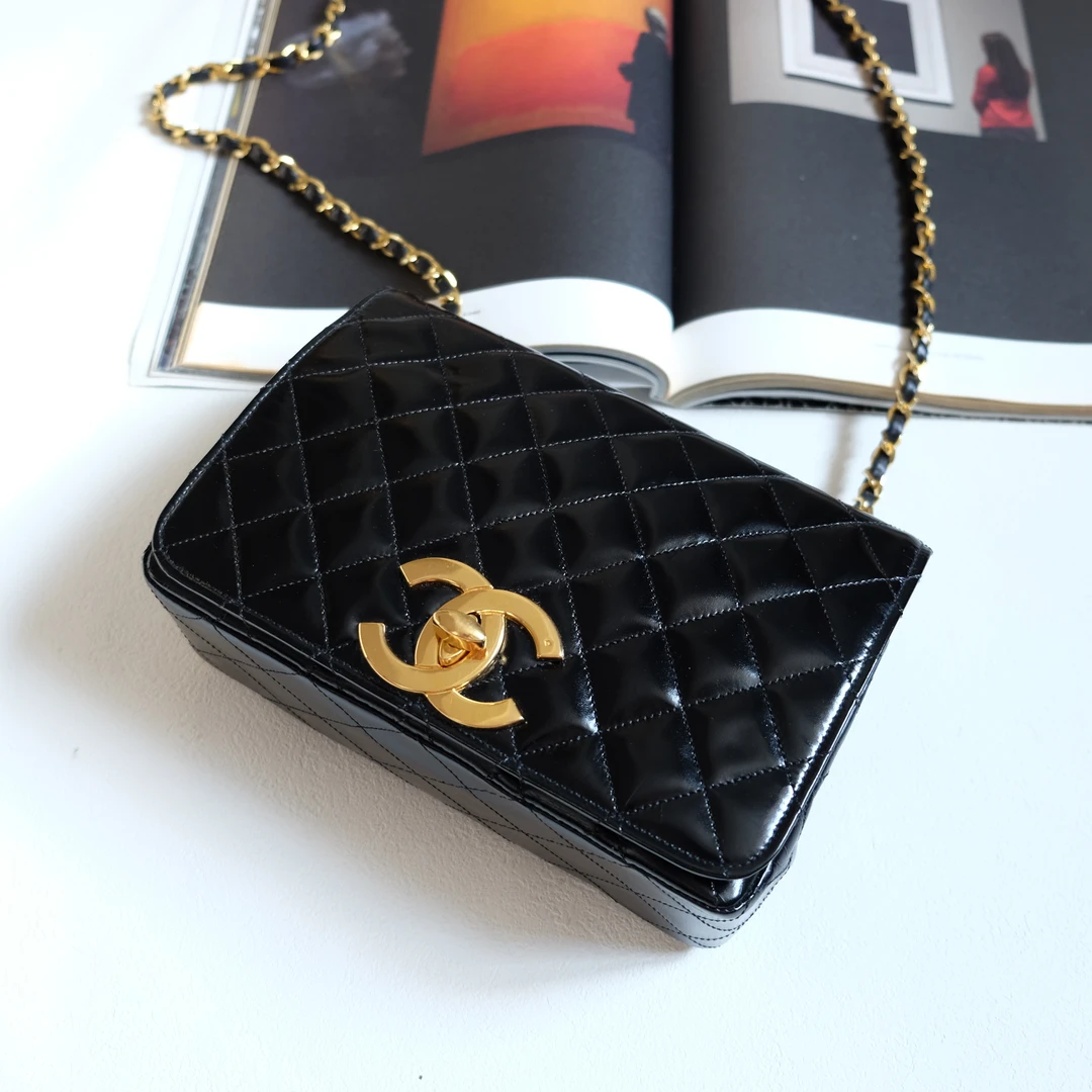 95新 Chanel/香奈儿 辣辣/中古贝嫂扣黑金豆腐斜挎包