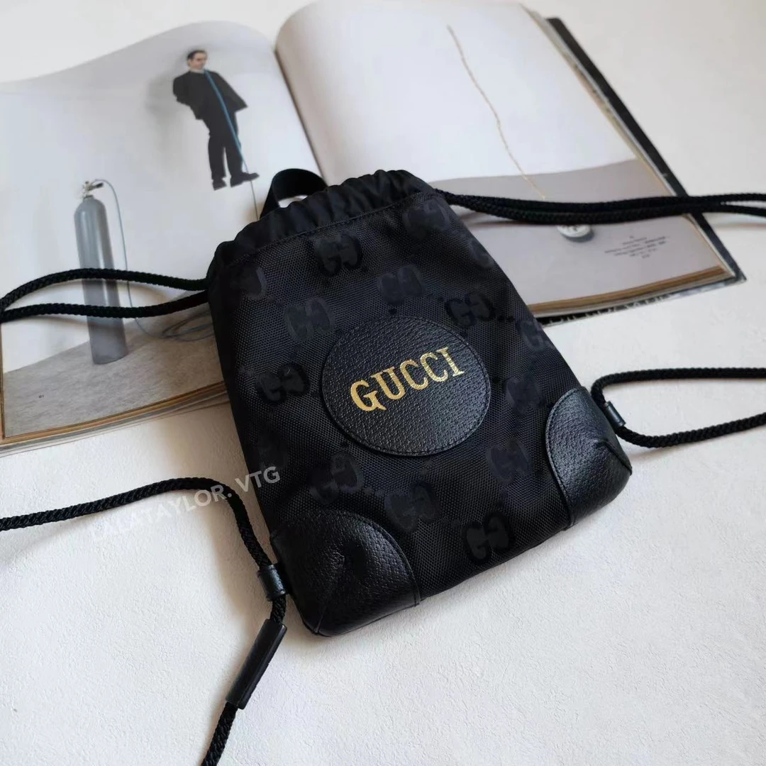 99新 GUCCI/古驰 辣辣/黑色老花暗纹小号抽绳双肩包