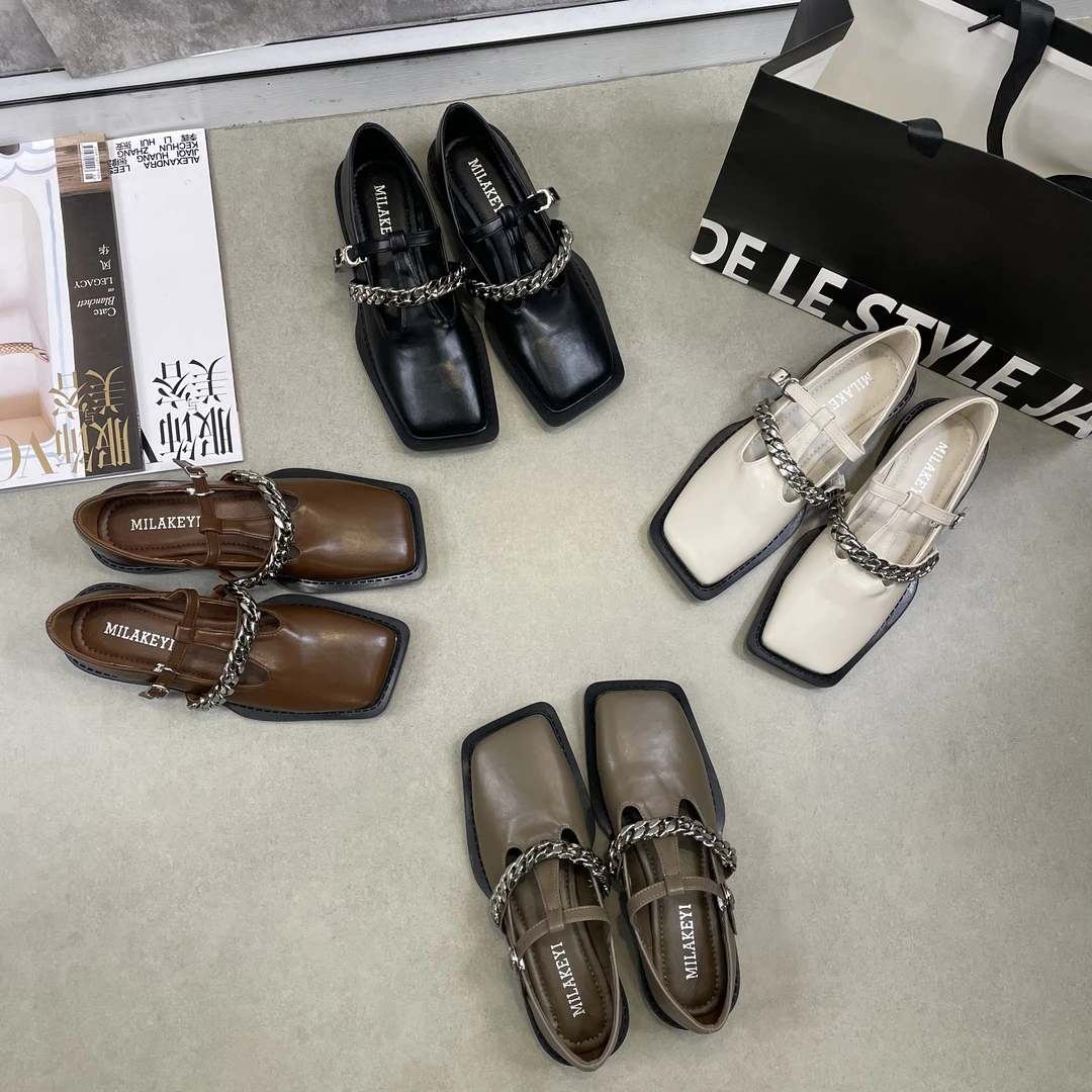 2024年秋季新款时尚气质百搭链条半包方头轻奢感低方平跟全包单鞋