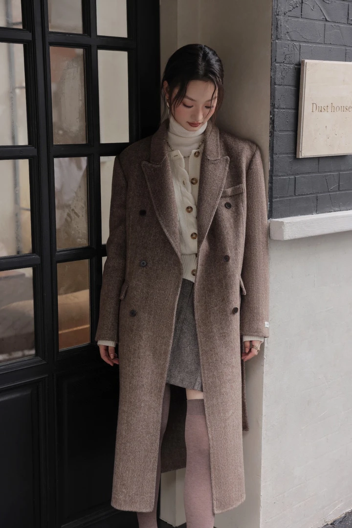 卡麦酱-SX 人纹字西服领大衣外套 297