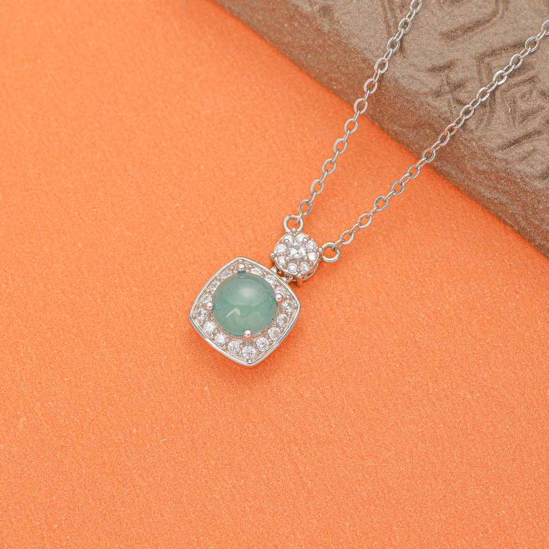 【翠玉翡翠】天然A货翡翠气质方糖款锁骨链翡翠吊坠简约镶多样性发1