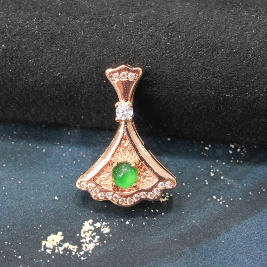 【翠玉翡翠】天然A货翡翠蛋面裙子吊坠多样性发其一不含链百搭轻奢