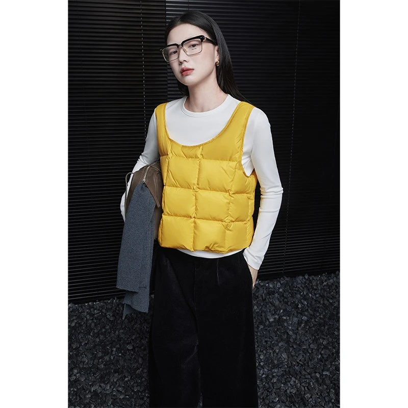moment黄色短款无袖羽绒马甲背心女2025冬季新款设计感小众独特