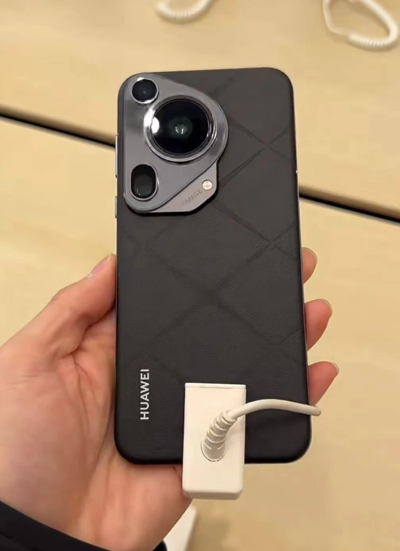 准新品 Huawei/华为 Pura70Ultra超高速风驰闪拍 双卫星双卡