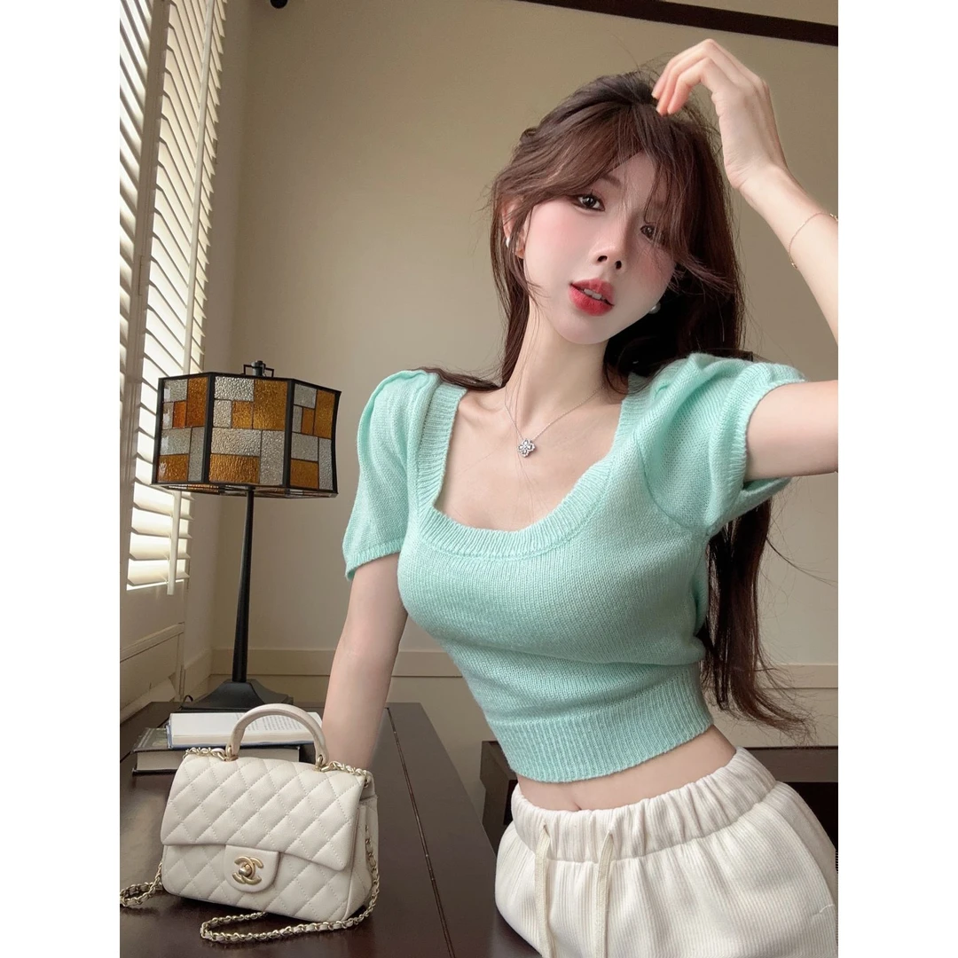2024新款新款方领修身短款泡泡袖针织别致上衣