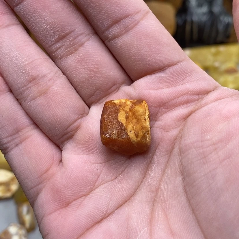 【闪购商品】定制琥珀未镶嵌王**儿