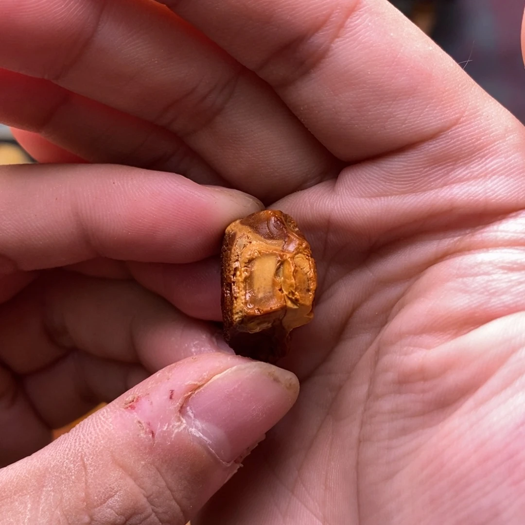 【闪购商品】定制琥珀东***?天然蜜蜡吊坠项链