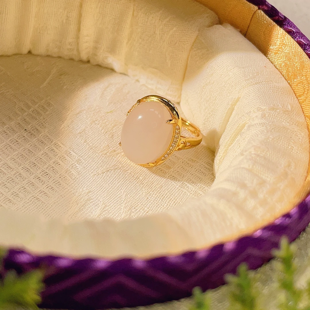 九溪【云謧】和田玉藕粉蛋面戒指可调节时尚经典优雅百搭