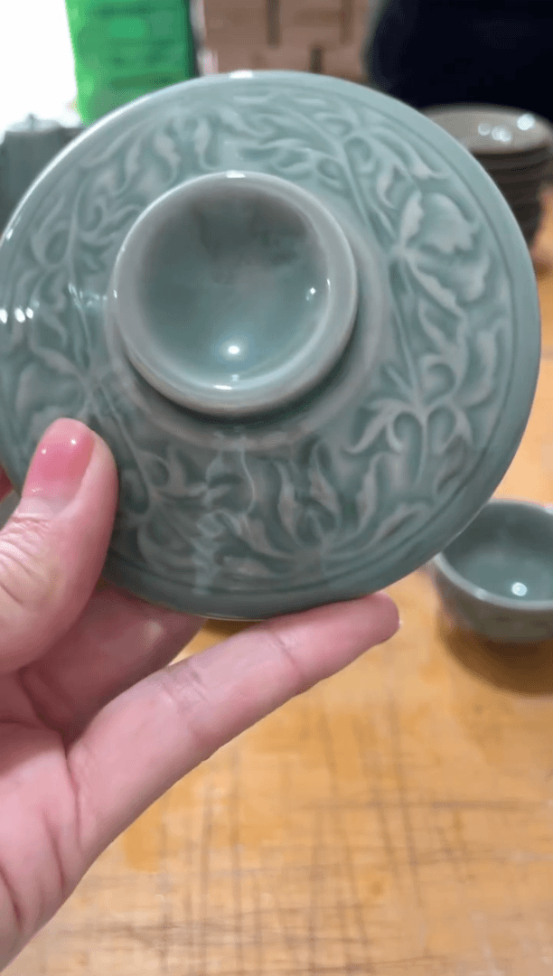 【闪购商品】瓶西番莲纹纹盖子1只微瑕