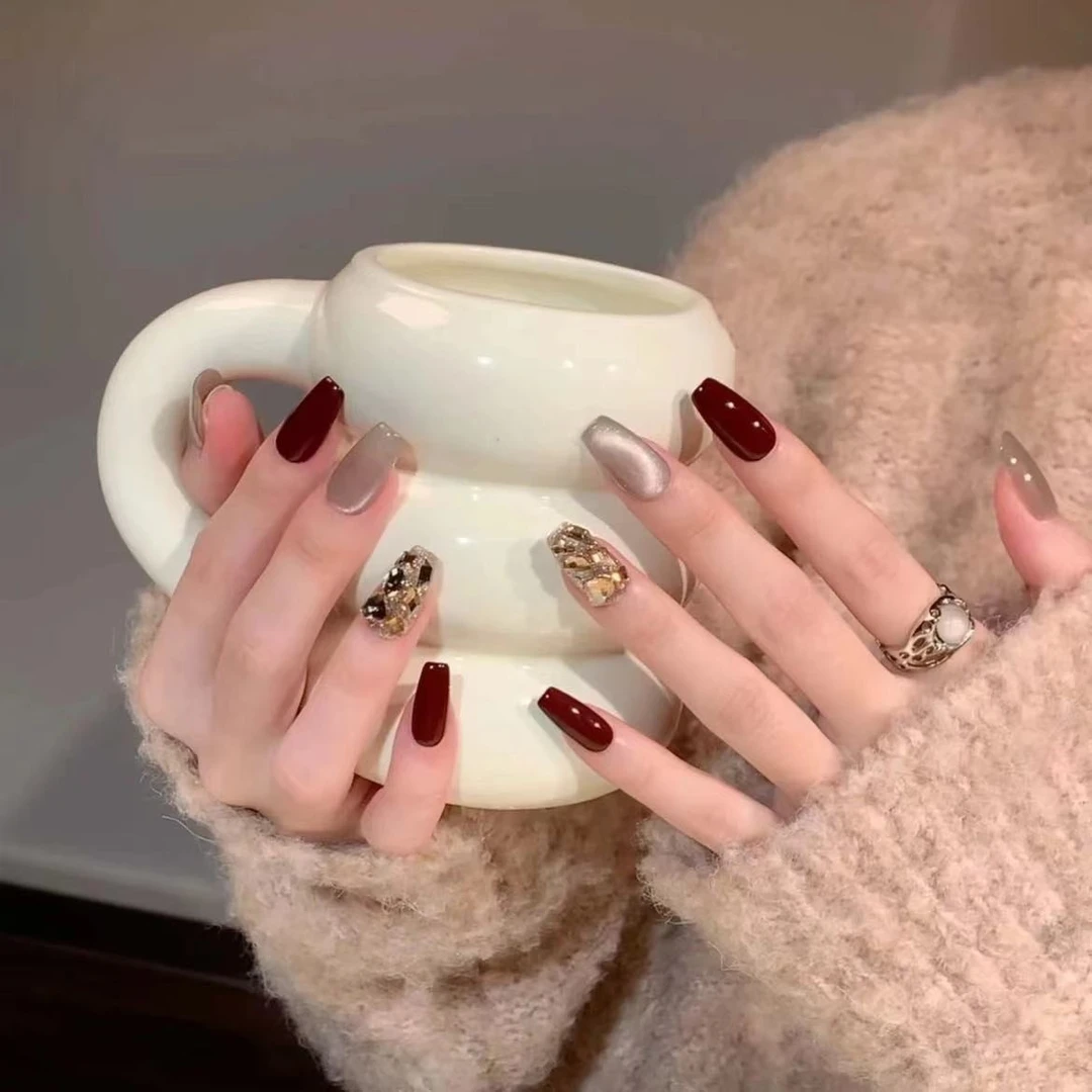 【女神降临】穿戴甲秋冬车厘子红带钻气质少女感美甲可拆卸