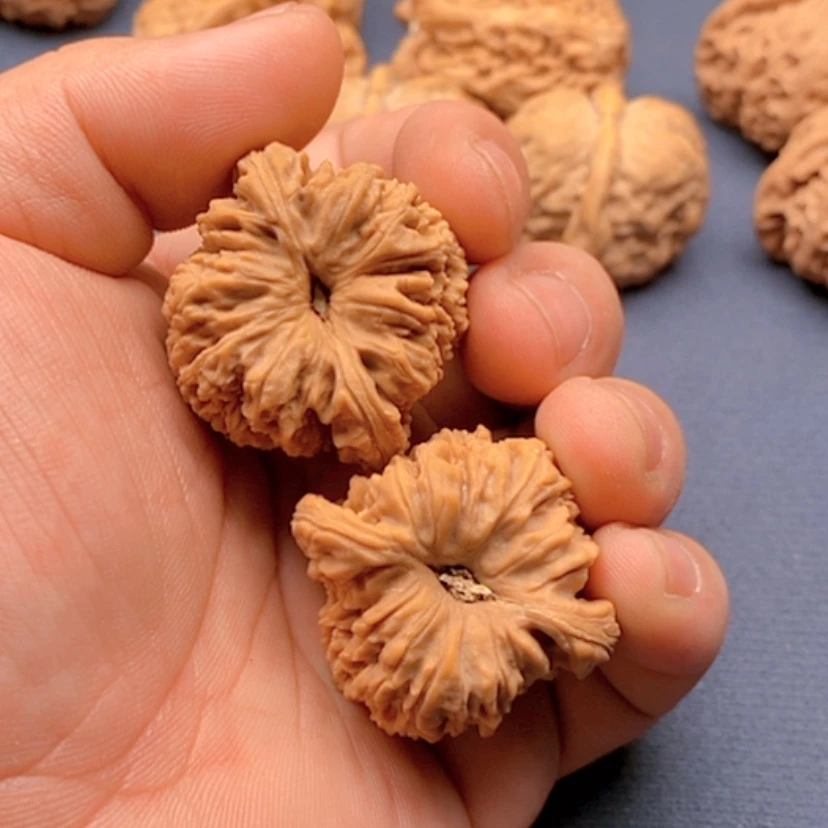 【闪购商品】文玩核桃吊坠南**核