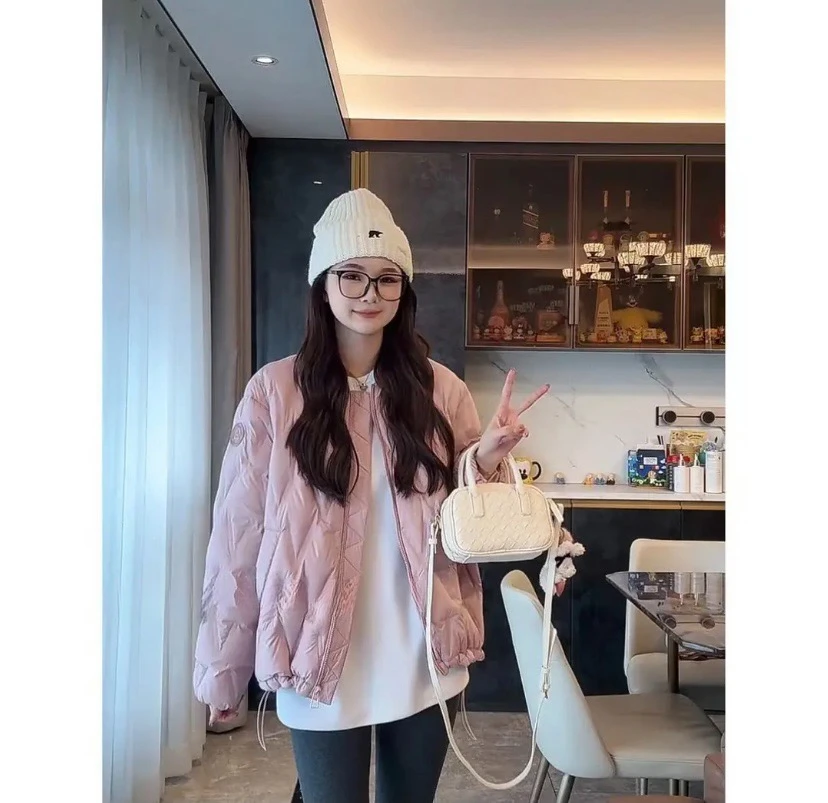 白鸭绒云朵泡芙自制韩版冬季多巴胺百搭保暖甜美ins短款羽绒服女