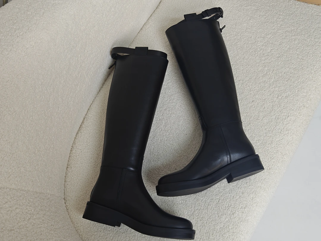 老王甄选 秋季新款 时尚简日常百搭款女士后拉链式骑士长靴