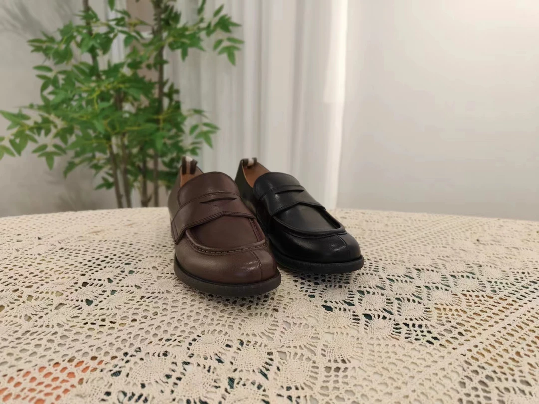 老王甄选 高品莞产女士英伦风真皮圆头乐福鞋