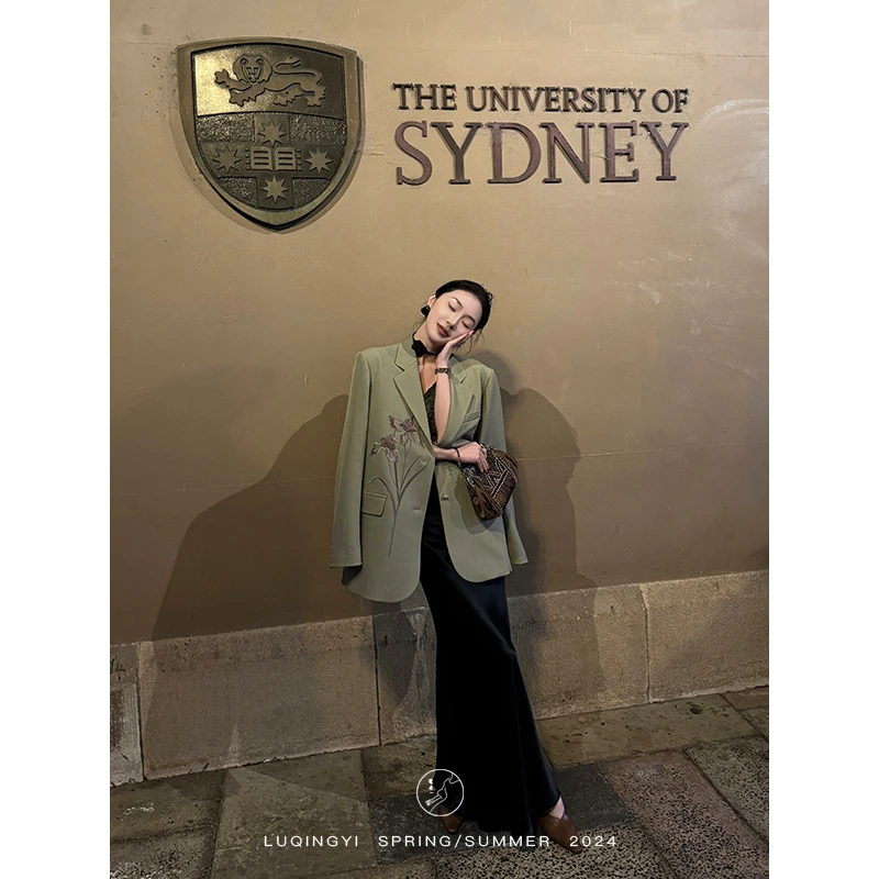 鹭青一原创【鸢语】重工鸢尾花刺绣西装外套女春气质西服L24X1833H