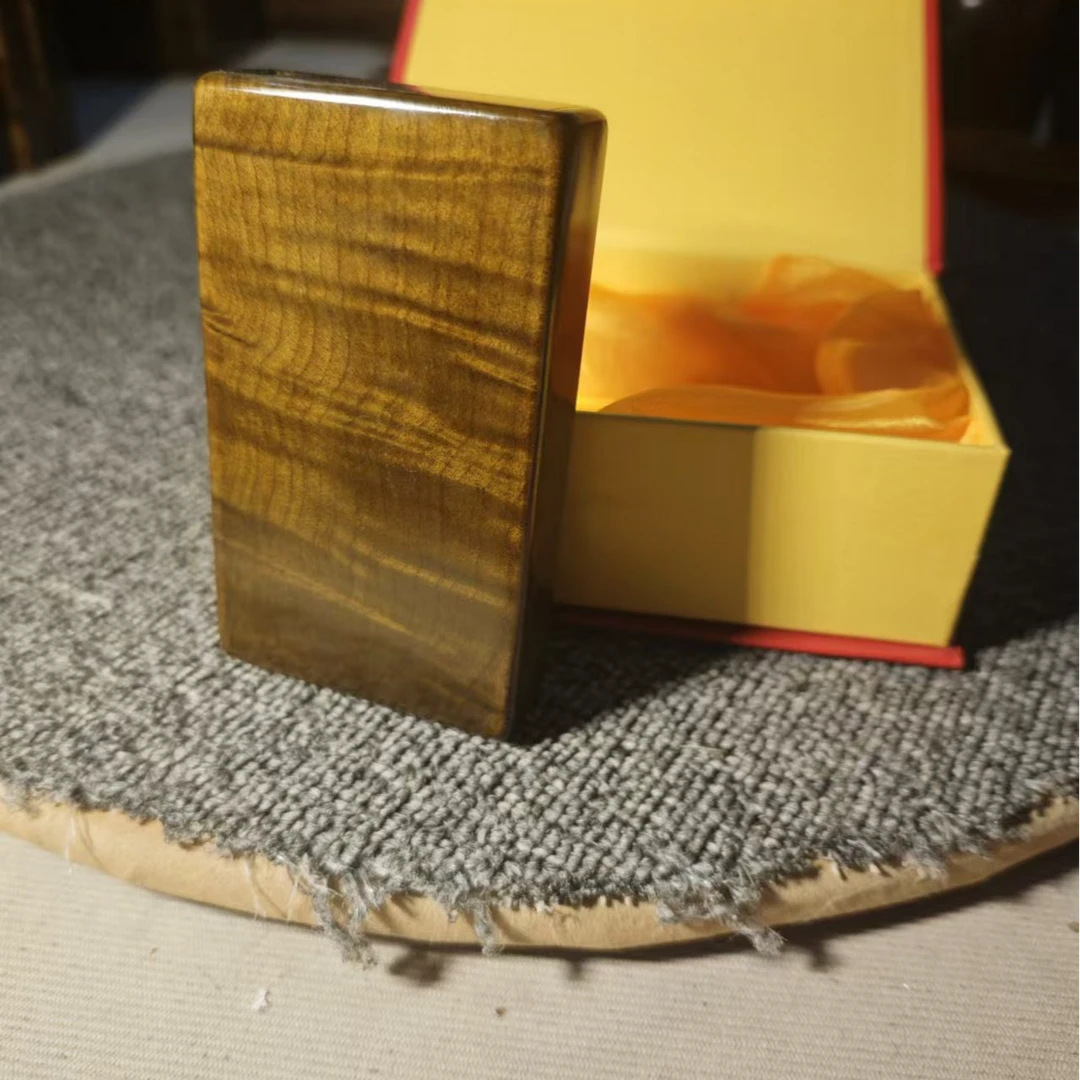 精品阴沉木乌木一木一器花纹细烟盒