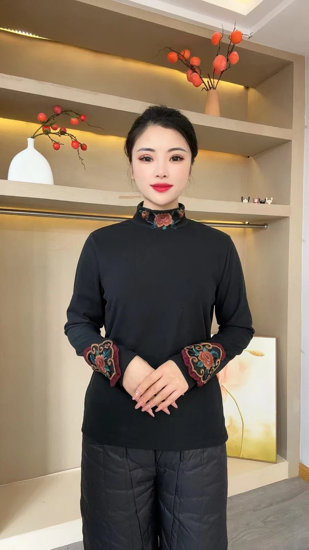 年底收尾-花开满堂中高领刺绣打底衫