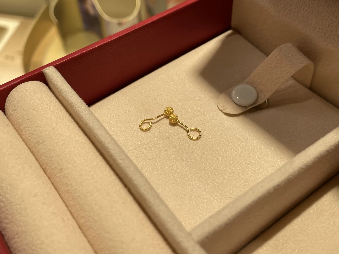 Chow Tai Seng/周大生Chow Tai Seng/周大生经典小圆球百搭耳饰