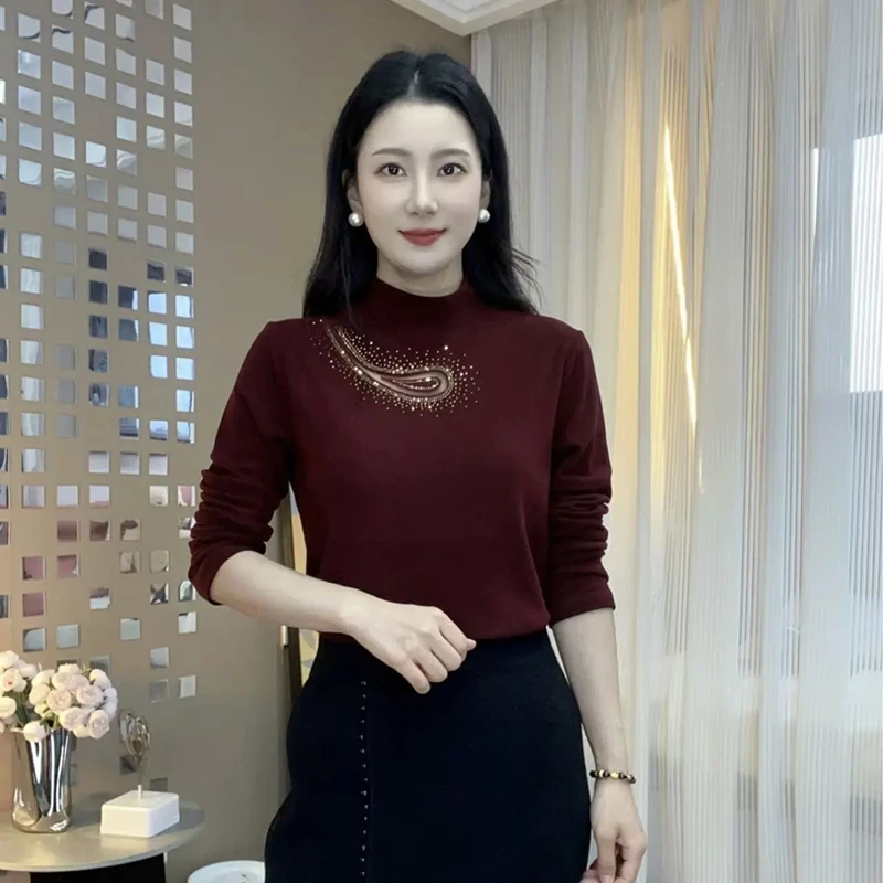 秋冬新款修身显瘦时尚半高领烫钻长袖打底衫大码遮肚子减龄上衣潮