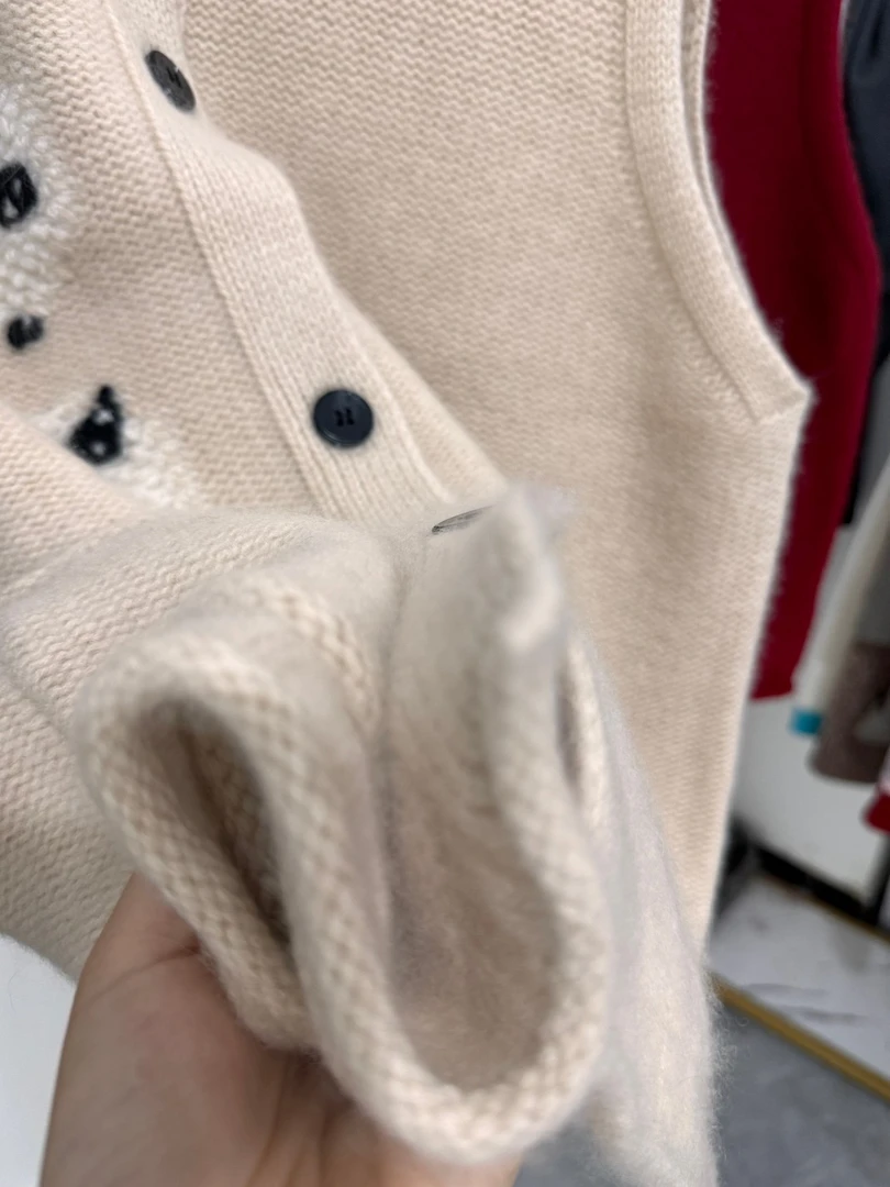 小羊毛巾袖马甲2024纯羊绒新品